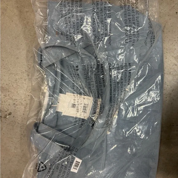 BEIS x GAP NWT Light Blue Jean/ Jeans Tote Bag - Picture 3 of 10